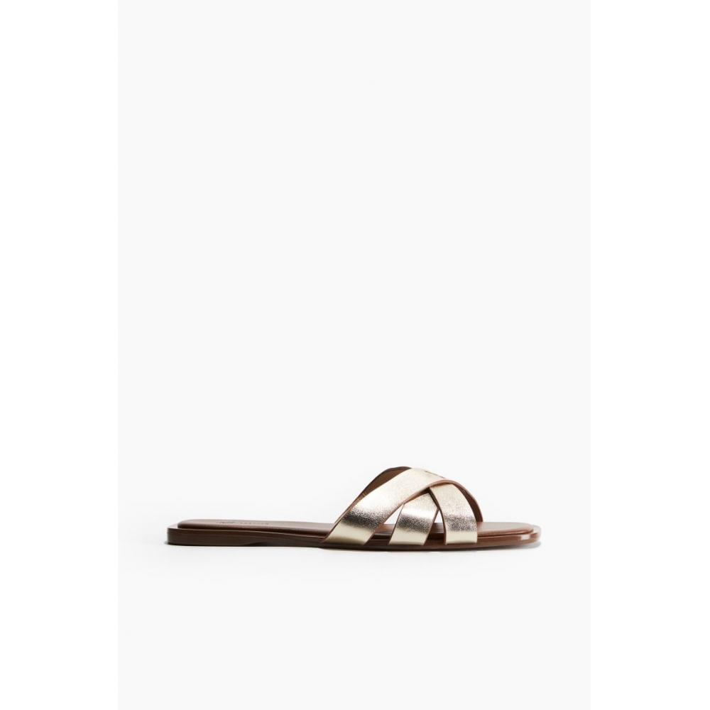 

Кожаные сандалии HM золотого цвета