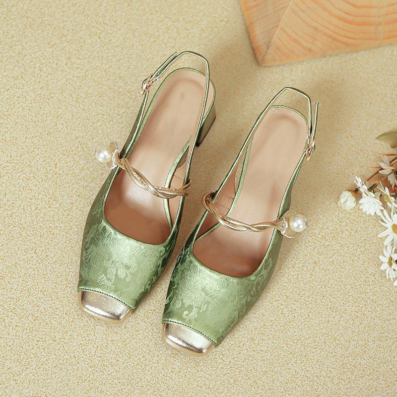 

Новая китайская ретро сумка голова женщины 2025 лето новые сандалии на среднем каблуке квадратный носок задник Мэри Джейн одинарная обувь 34 зелёный