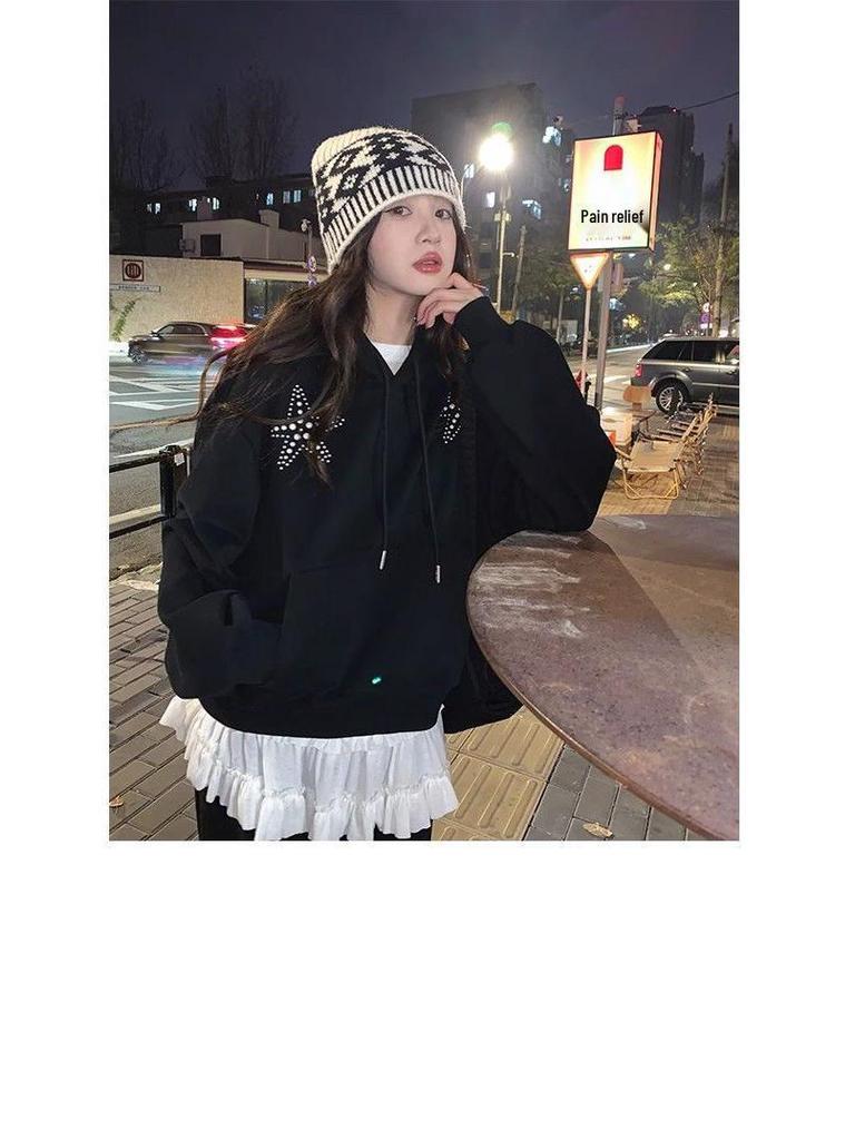 Women's Ballet Style Long Sleeve Lace Hem T-Shirt for Autumn/Winter - Chic Slim Fit Base Layer Top