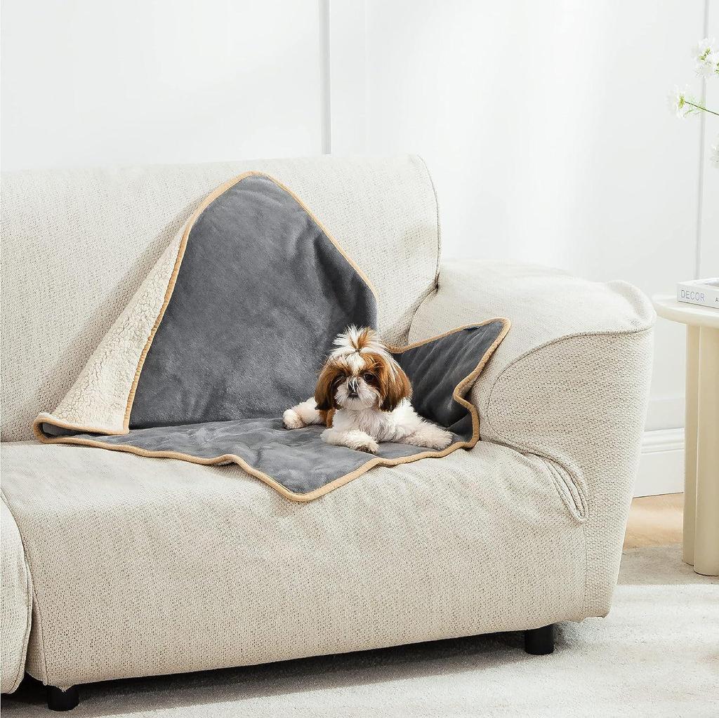 Top-Rated Waterproof Flannel Sherpa Pet Blanket - Thickened, All-Season Comfort for Dogs and Cats