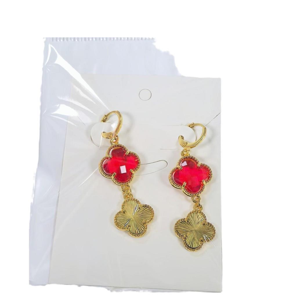 Chinese Style Lucky Four-Leaf Clover Earrings: Red Retro Christmas Aesthetic
