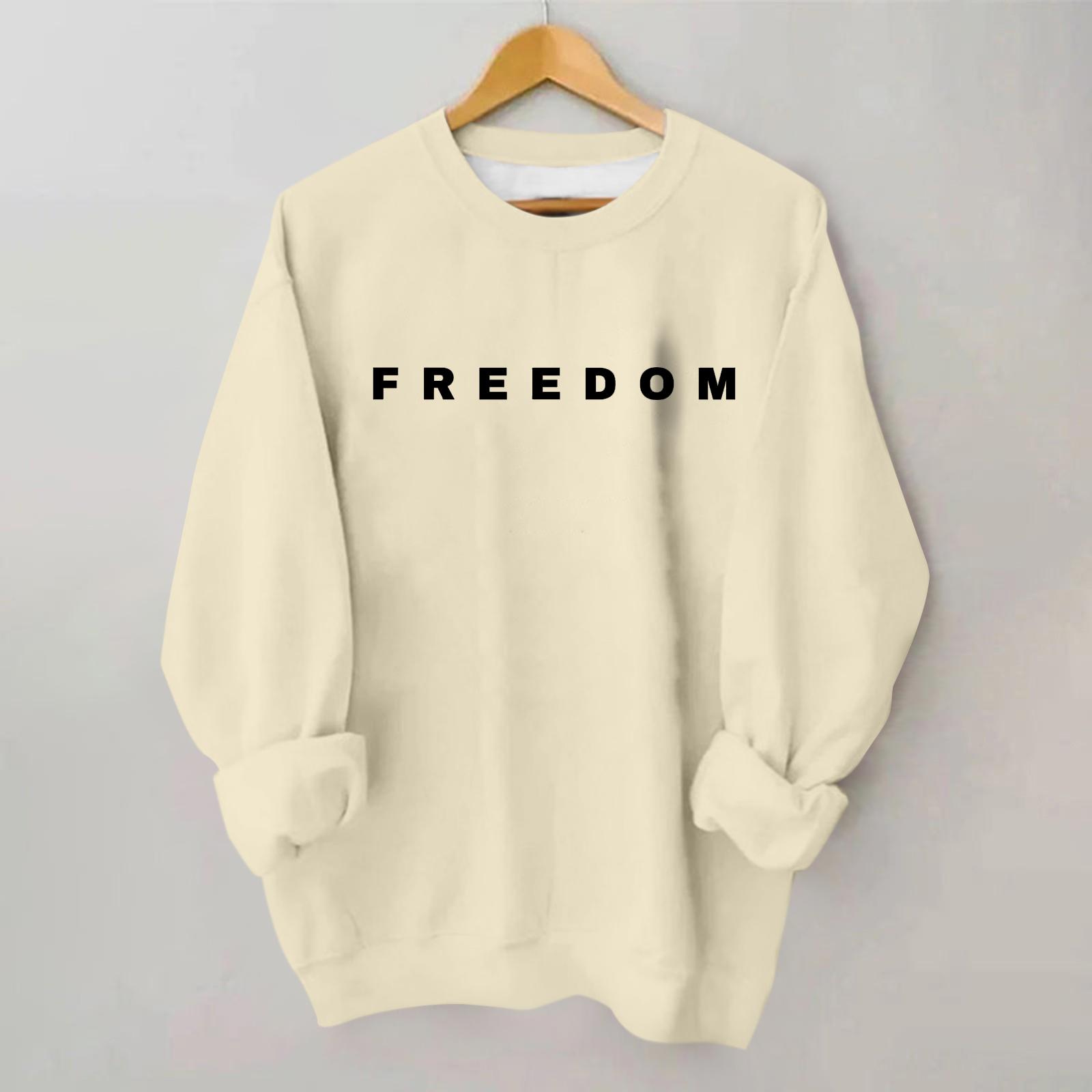 

Женский свободный и удобный свитшот с круглым вырезом и длинными рукавами с принтованным текстом L бежевый