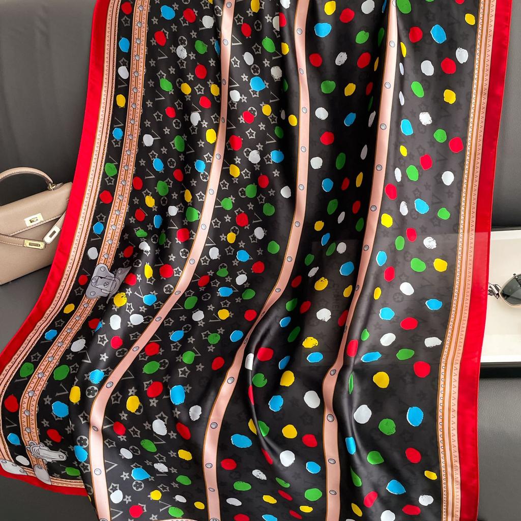 Módní všestranný barevný hedvábný šátek s potiskem puntíků jarní a letní tenký cestovní dovolenkový opalovací plážová osuška dámská šála