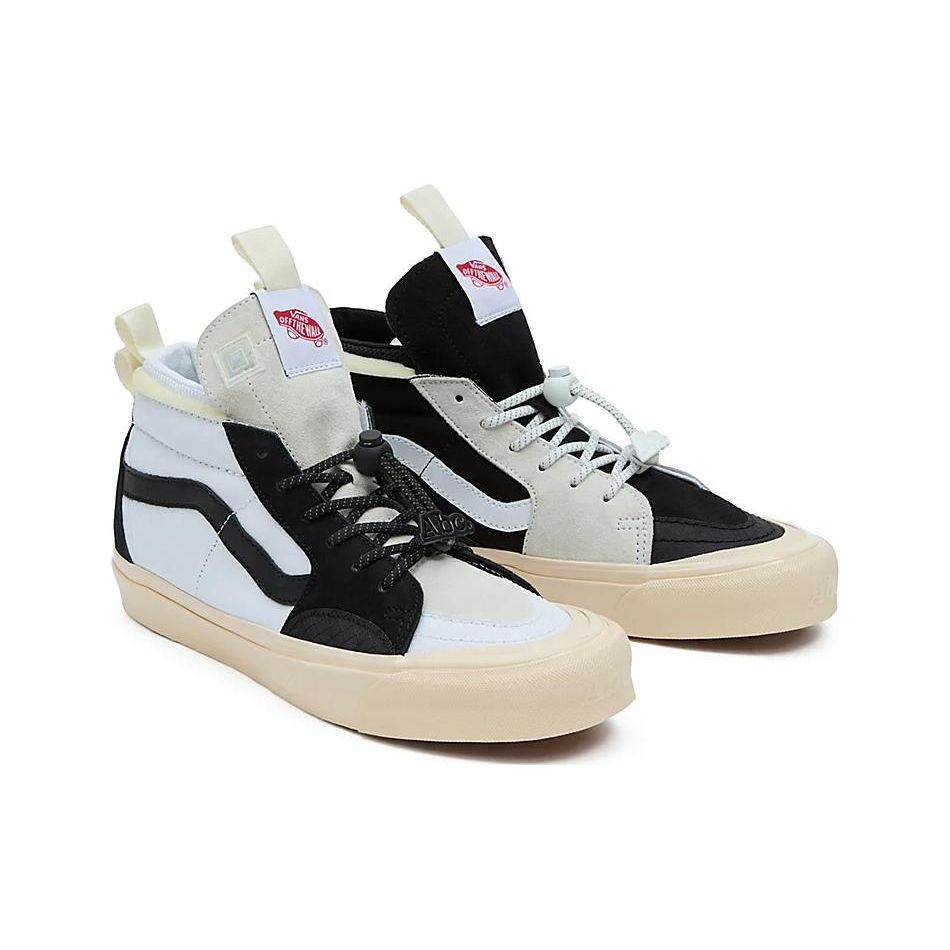Advisory Board Crystals x Vans Sk8-Hi EXT Schwarz Weiß Unisex Sneaker VN000BW6BZW