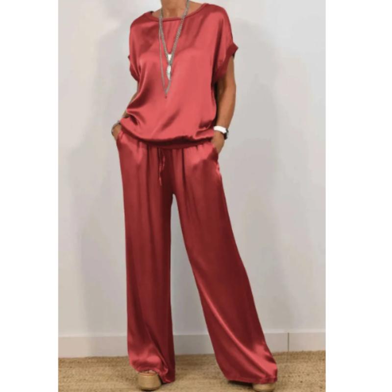 Ležérní saténová souprava na doma s kulatým výstřihem a širokými kalhotami pro jaro/léto