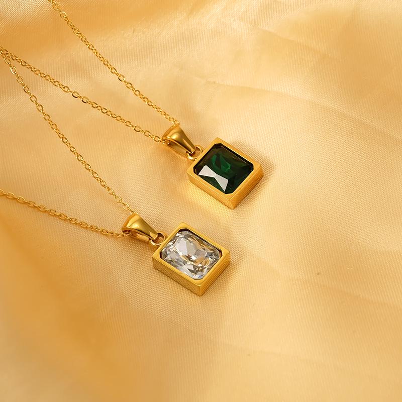 18K Luxury Zircon Stainless Steel Square Pendant Necklace for Women – Fresh, High-End Clavicle Choker