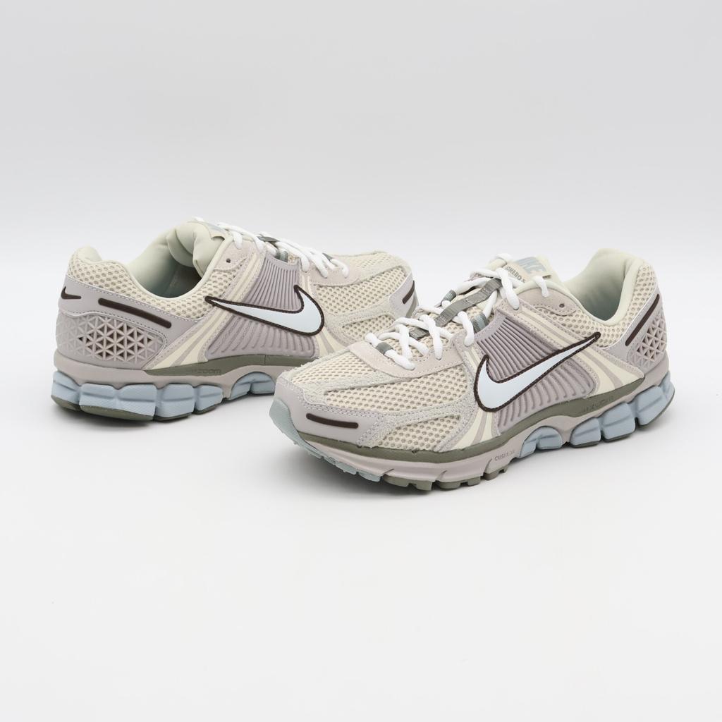 FZ3653-104 Nike Zoom Vomero 5 SE Light Ore Wood Brown Dark Stucco (Pour des hommes)
