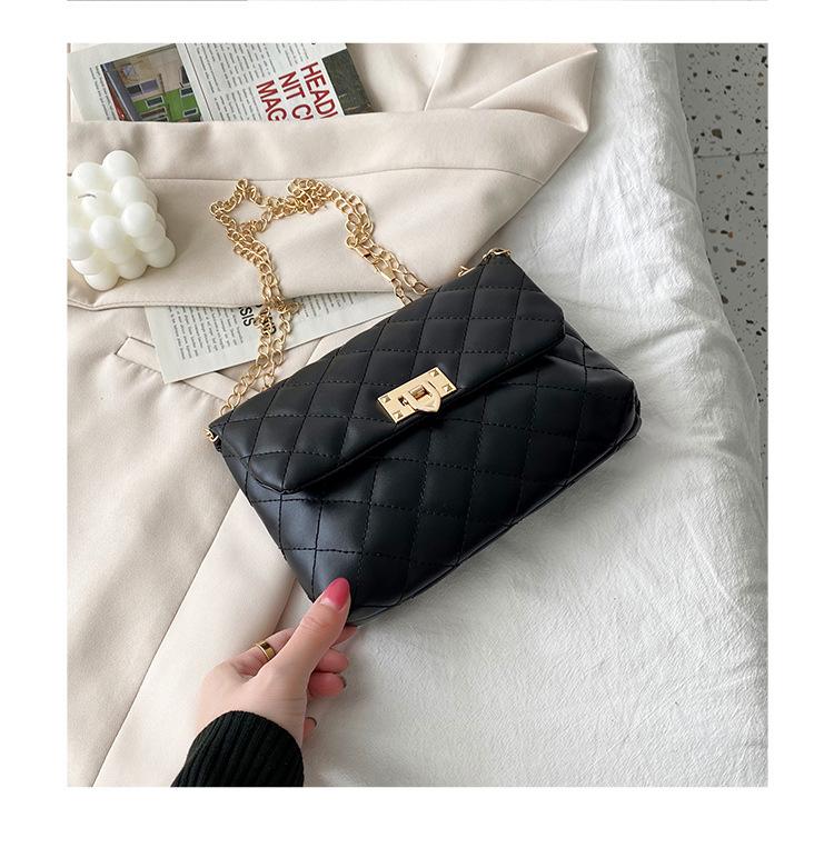Literary and Fashionable Embroidered Rhombus Women's Bag, New Pointed Buckle Chain Single Shoulder Crossbody Clutch Bag