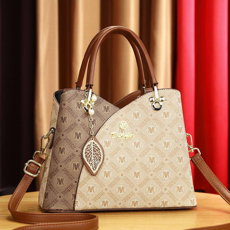 Pu Bag New Popular Fashion Large Capacity Middle-aged Women Bag Mother Portable Shoulder Messenger Bag Women