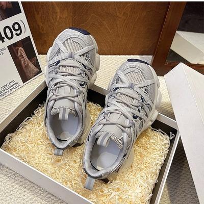 Scarpe da ginnastica da papà coreane con suola spessa, rialzate, leggere, super popolari, per bambini, traspiranti, nuove per la primavera 2025, scarpe casual popolari