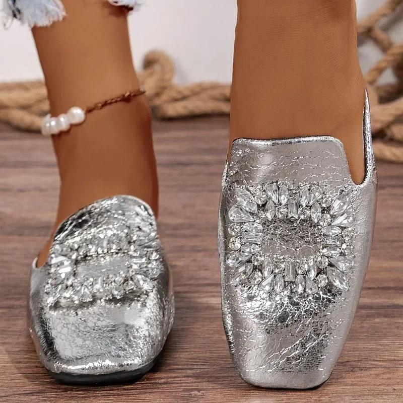 Fashion Silver Mules Women's Slippers 2025 Summer Fashion Crystal Slippers Ladies Outdoor Flip Flops Shoes Women Square Toe Flat Sandals