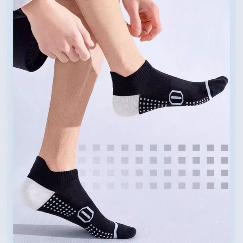 Men's Summer Thin Sports Socks, Deodorizing and Breathable, Professional for Running, Marathons and Badminton Men