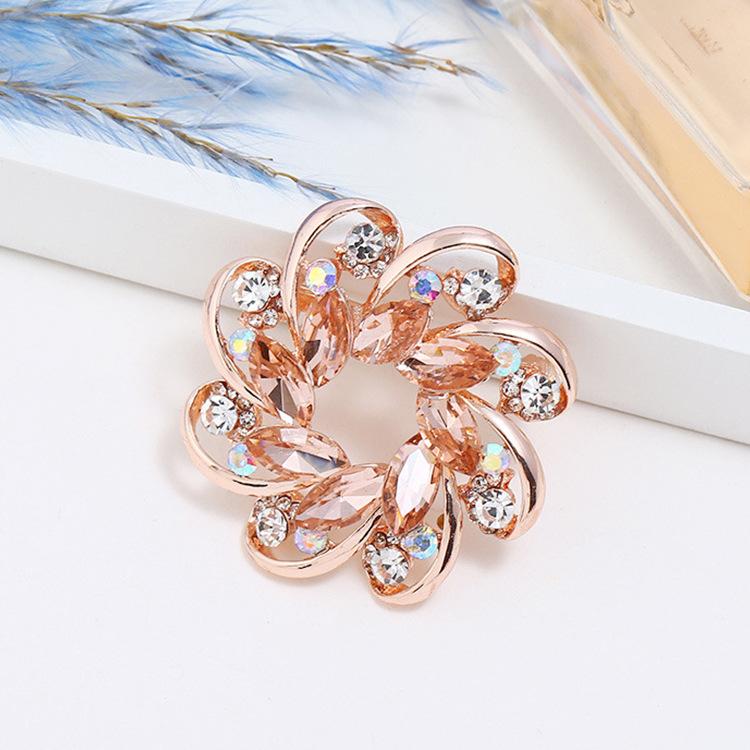 Fashion Crystal Flower Brooch Women'S Hot Sale Alloy Diamond-Encrusted Brooch Silk Scarf Buckle Dual-Use