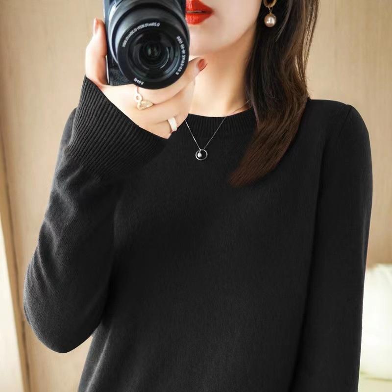 Women's Autumn And Winter Round Neck Sweater Women's Pullover Knit Sweater Solid Color Inner Layer Long Sleeved