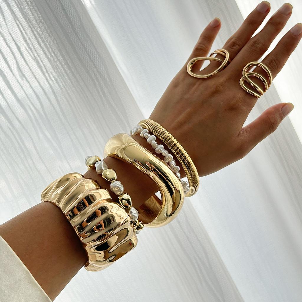 Wind Stacked Wear Temperament Imitation Pearl Bracelet Women, Fashion Metal Wide Folded Bracelet Bracelet