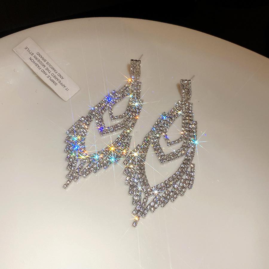 

European and American new silver needle diamond drop pendant earrings light luxury high-end earrings retro fashion exquisite earrings women