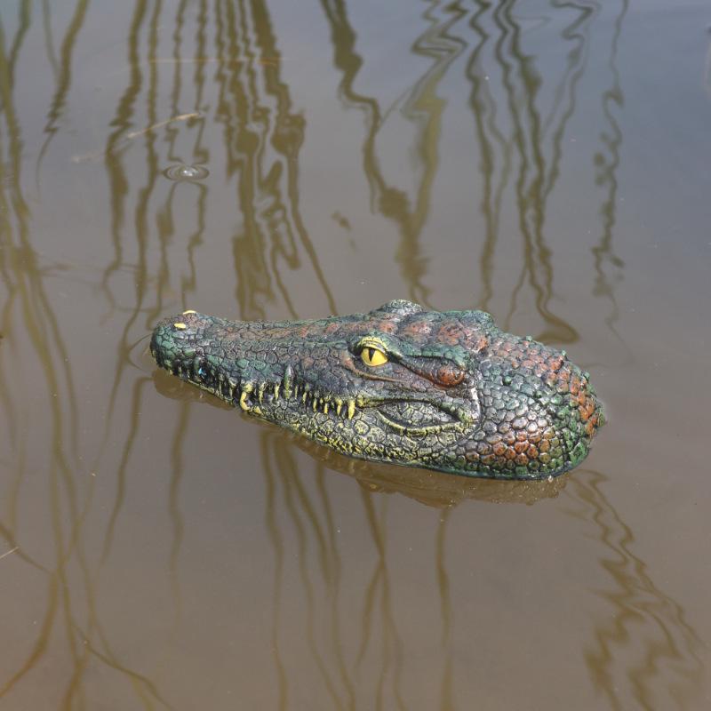 Floating Crocodile Simulation Ornament for Ponds & Fish Tanks