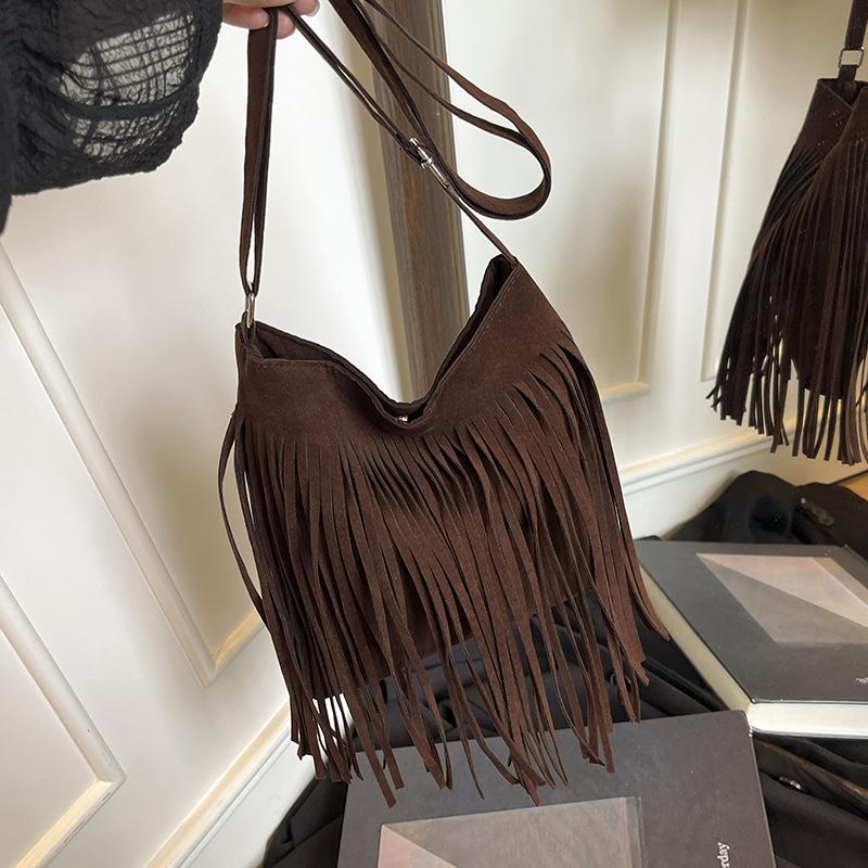 New Fashion Suede Bucket Bag for Women Soft Touch Fringe Crossbody Shoulder Purse Trendy Casual Handbag