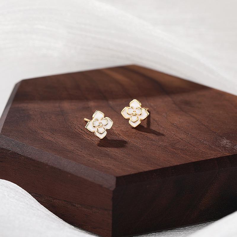 

Изысканные серьги-цветы для женщин с элегантным темпераментом и высококлассным дизайном