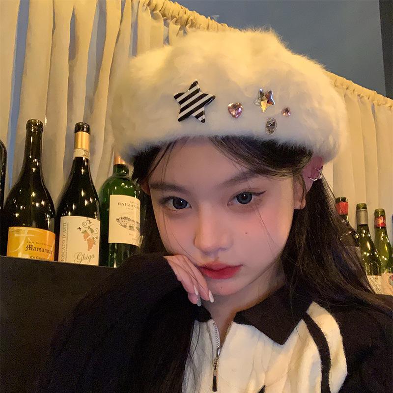 Star Beret Women's Autumn and Winter White Plush Big Head Painter's Octagonal Hat