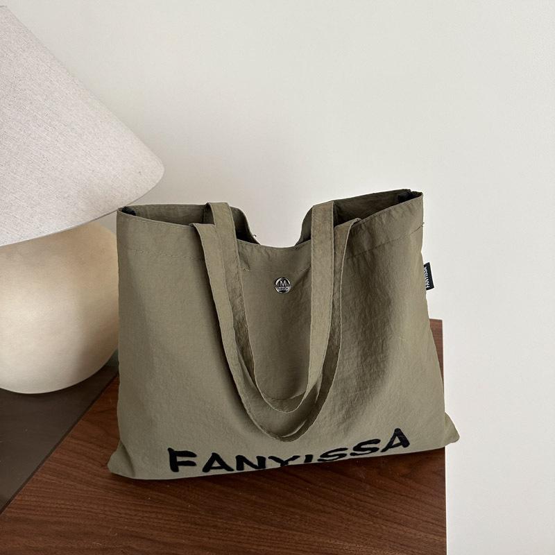 New casual trend print casual commuting large capacity portable shoulder underarm tote bag