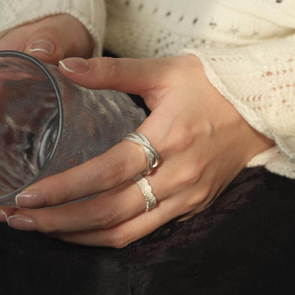 Adjustable Intersecting Lines Ring: Versatile and Fashionable Women's Statement Index Finger Ring