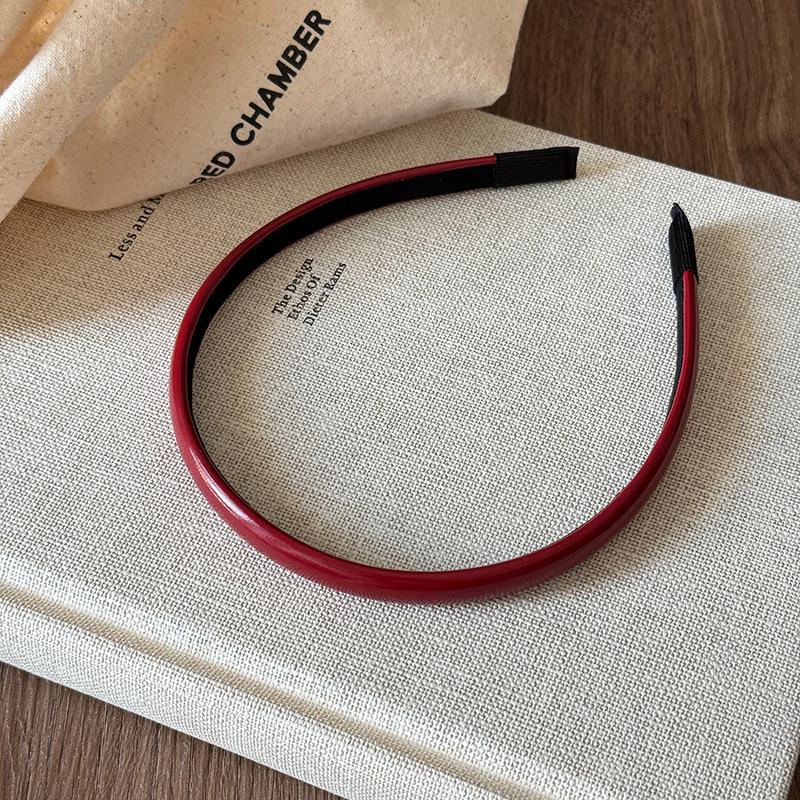 

Elegant Burgundy Leather Headband: High-End, Versatile Hair Accessory for Women