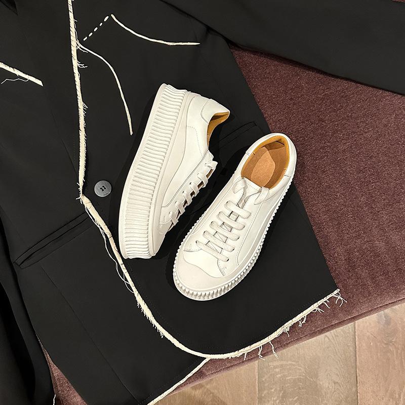 Muffins inside and out, leather vintage platform white shoes, women's small height increased lace-ups, versatile board shoes, casual biscuit shoes