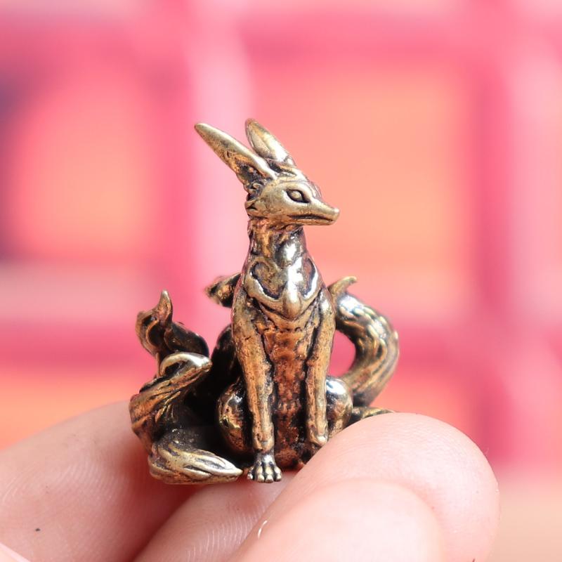 1Pcs Nine Tailed Fox Miniature Figurines Desk Ornament Brass Mythical Fox Statue Mini Copper Animal Sculpture Home Decor Crafts