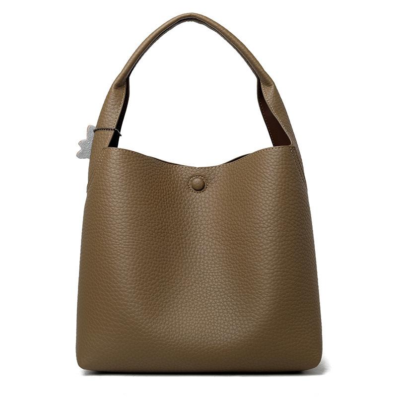 Bucket bag women's large capacity armpit bag 2025 new versatile shoulder crossbody bag commuter senior mother handbag