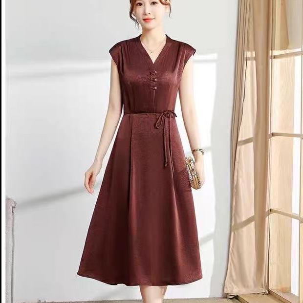 2027 Elegant Sleeveless V-Neck Mid-Length Summer Dress