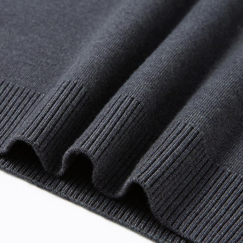 FAPAI Men's Round Neck Solid Knit Sweater