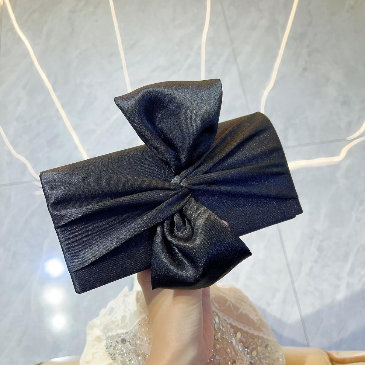 

Трансграничный клатч-бант: Элегантная вечерняя сумочка для дам чёрный