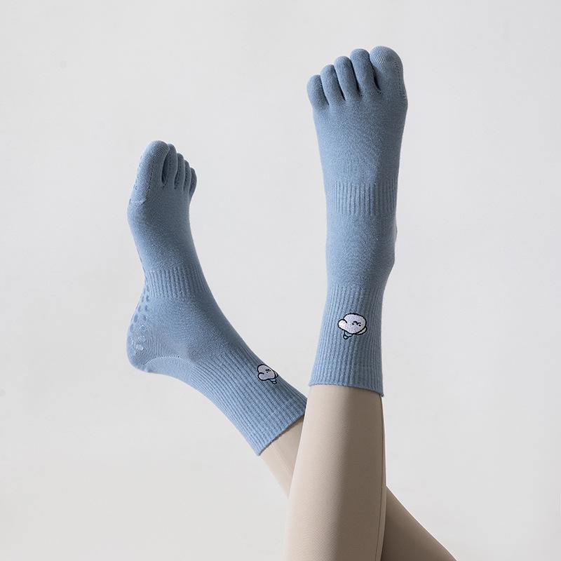 Five-finger Yoga Socks Breathable Cotton Five Toes Pilates Socks Silicone Non-slip Professional Indoor Workout Gym Sports Socks