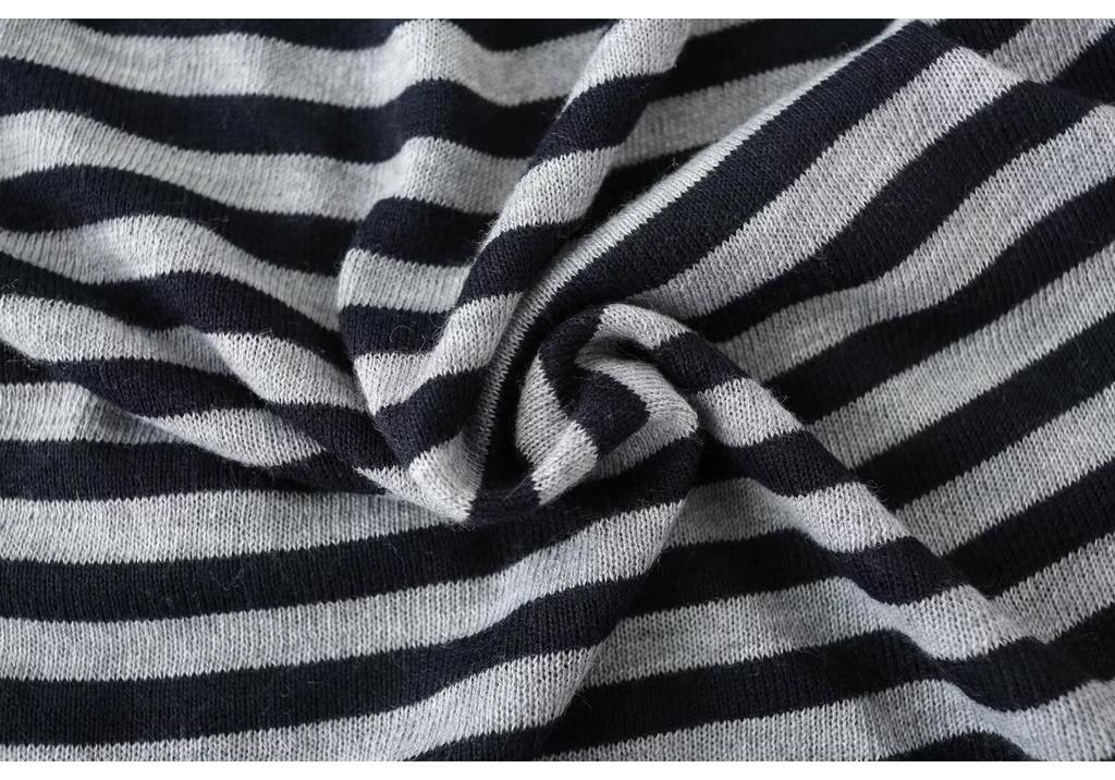 Autumn French Retro V-Neck Batwing Sleeve Striped Loose Sweater Top