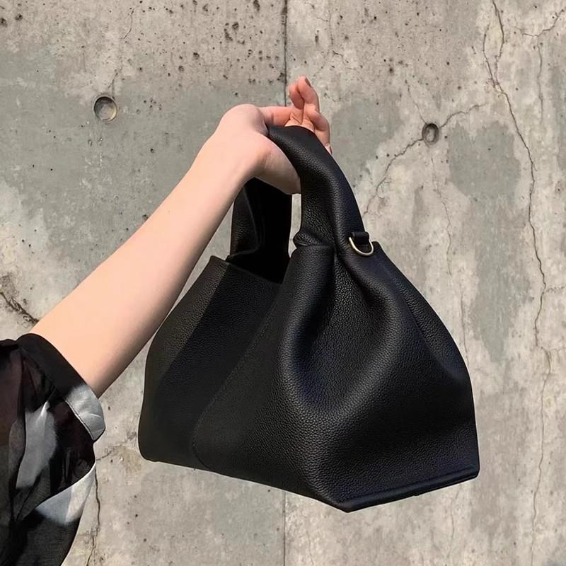 Niche Design Bag Women 2025 New Messenger Bag Versatile Dumpling Bag Bag High-end Handbag Lunch Box Bag
