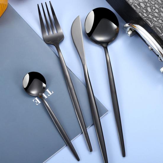 Sada příborů do západní restaurace Nerezová sada jídelního nádobí pro 6 osob Nerezové jídelní náčiní pro rodinné oslavy