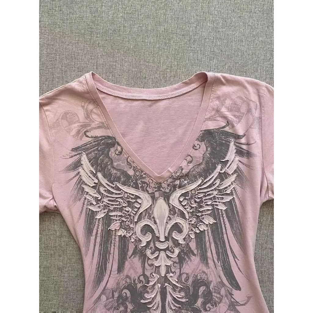 TrendHub American Vintage Simple V-Neck Pink Print Graphic Tee Short Sleeve Slim Fit Skinny Grunge Crop Top 2000S Y2K T-Shirt