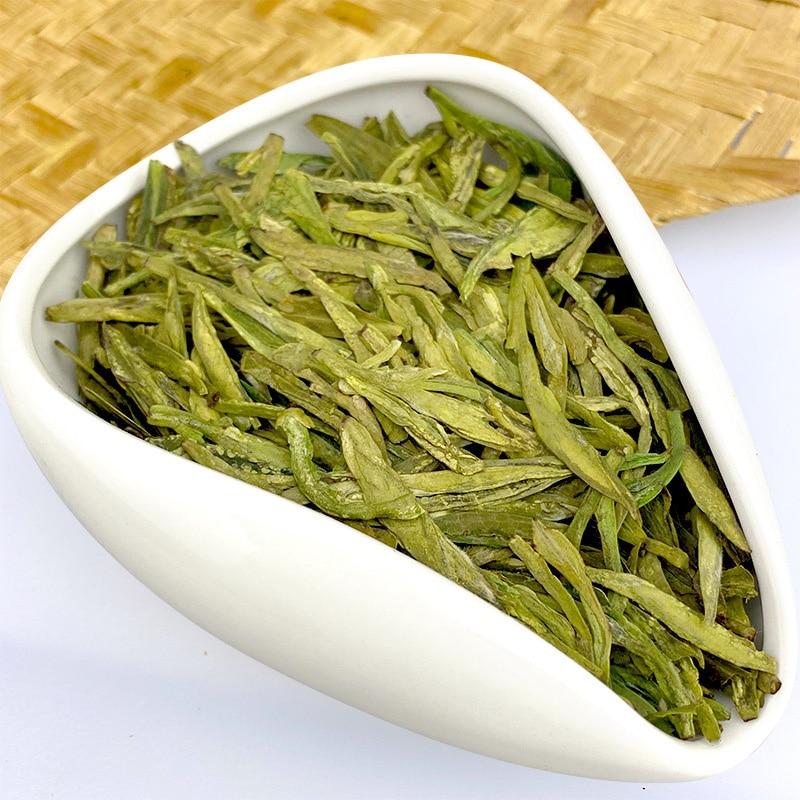 2023 Spring Fresh Top Quality Dragon Well Green Tea Dragon Well Healt Care Tea with Refreshing Fragrance 250g