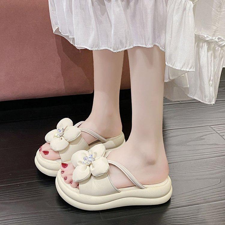 

Интернет-знаменитость маффин толстоподошвенные цветочные стразы уличные крутые шлепанцы женские 2025 лето юбка маленькая фея универсальные на одной подошве 40