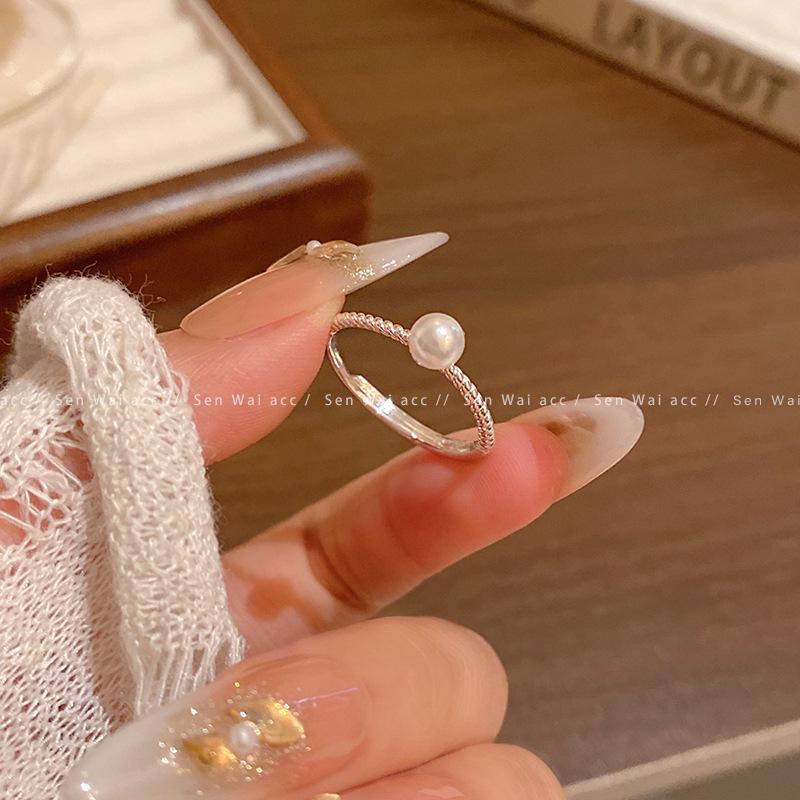 Korean Luxury Zircon Pearl Bow Ring - Vintage Niche Design, Women's Open Hand Jewelry