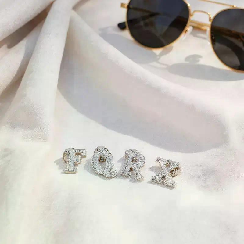 2PCS Initial A To Z 26 Letters Pin Silver Color Fashion Metal Alphabet Women Men Suit Collar Lapel Brooch Pin Accessories