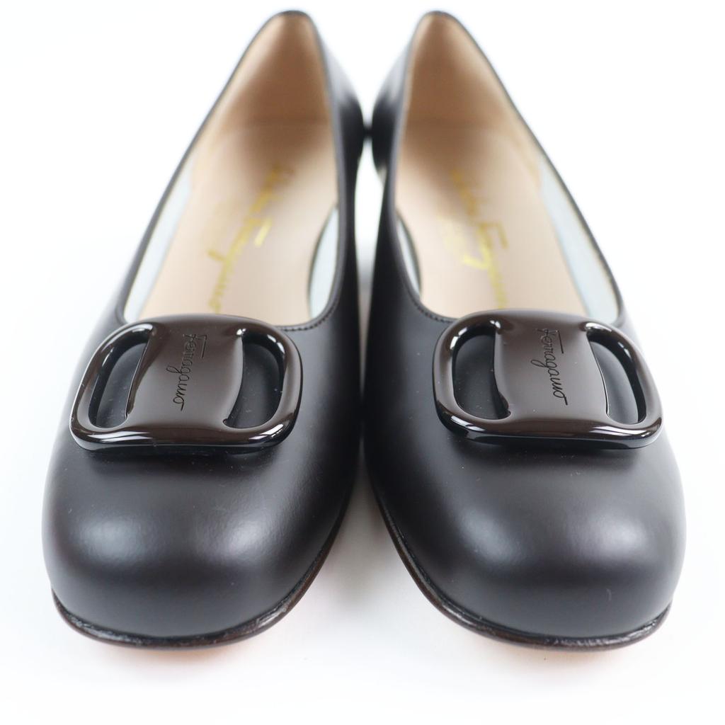 Doskonałe czółenka Salvatore Ferragamo FRAGOLA Vala Ciemnobrązowa skóra Kobiety 6 Używane