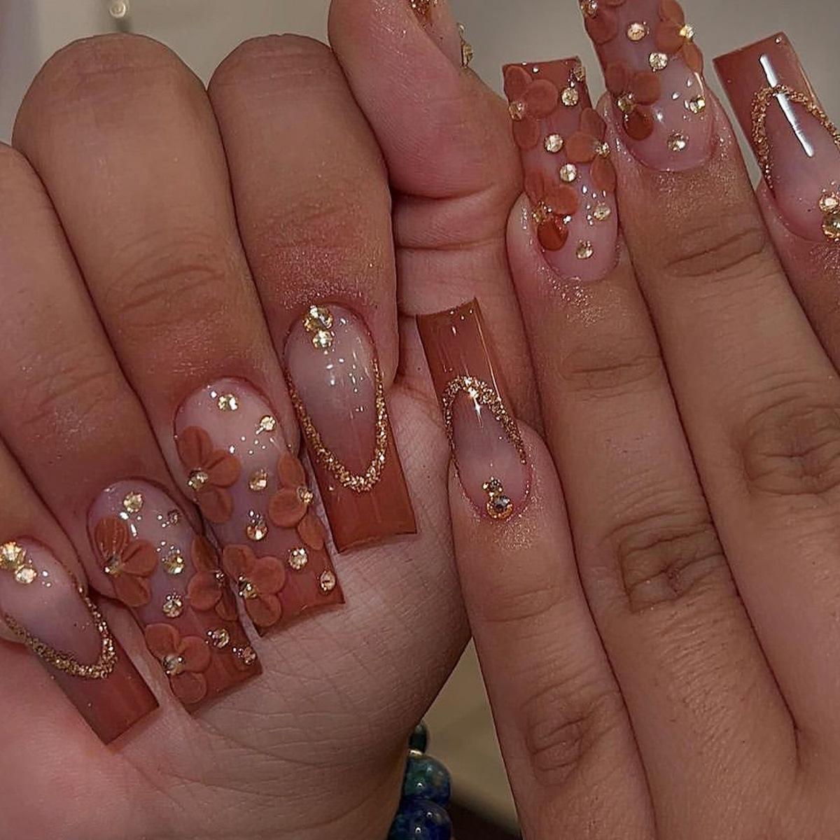 

Extra Long Water Pipe Nude Gold Line Petal Fake Nail Tips