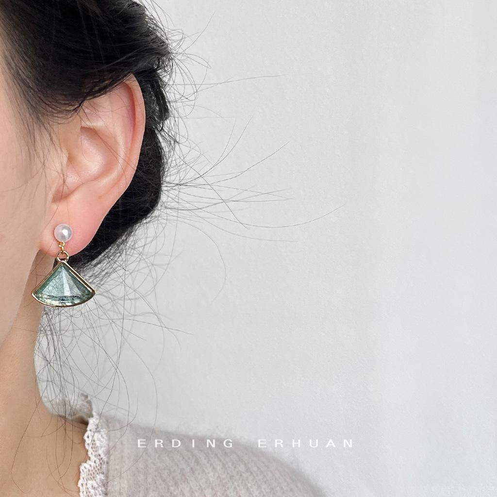 

Высококлассный темперамент, веерообразные зеленые серьги-пятна, легкая роскошь, гинкго билоба, жемчуг, новые китайские крутые серьги