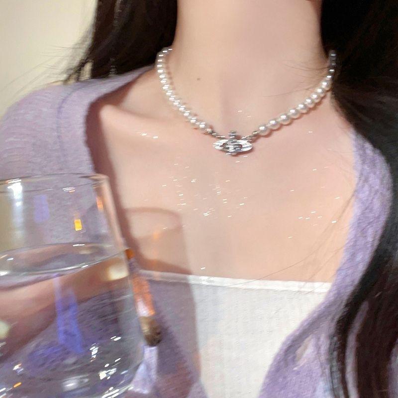 Queen Mother Saturn Pearl Necklace Niche Design Clavicle Chain Femininity Choker Necklace