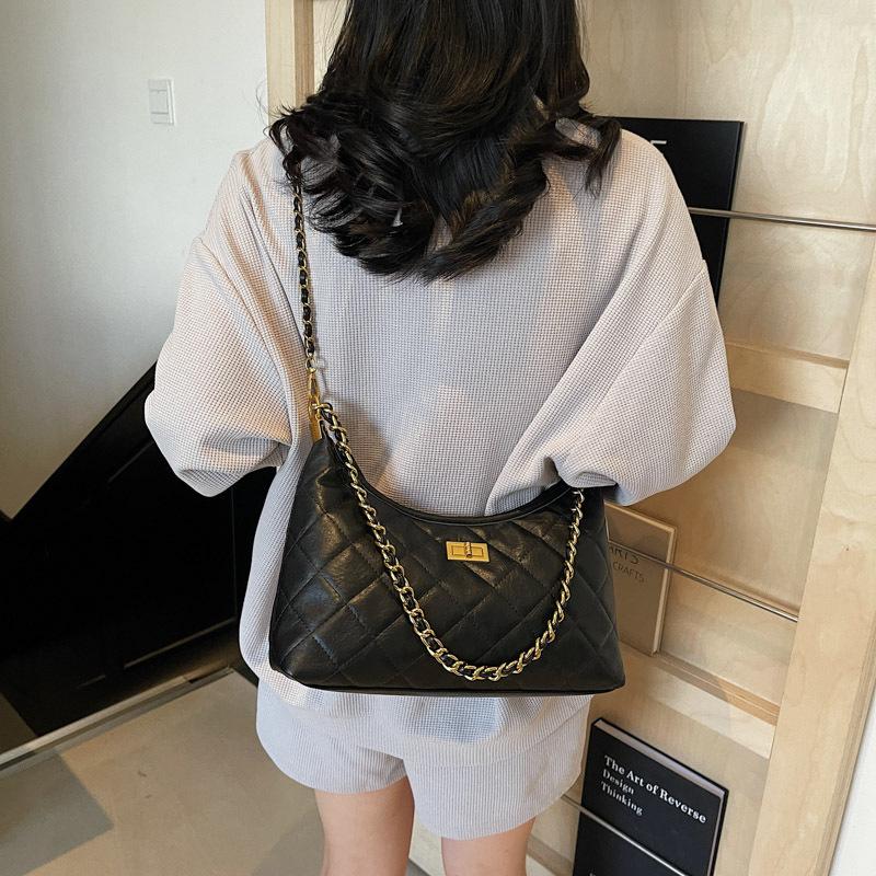 Retro Diamond Small Fragrant Chain Tote Bag Women'S Commuter Versatile Underarm Bag Shoulder Bucket Bag