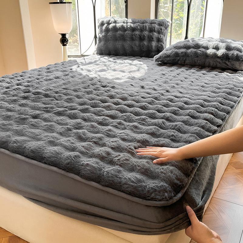 Class A Extra Thick Rabbit Fur Plush Fitted Sheet Set: Milk Velvet Bedspread, Winter Foldable Coral Fleece Mattress Cover