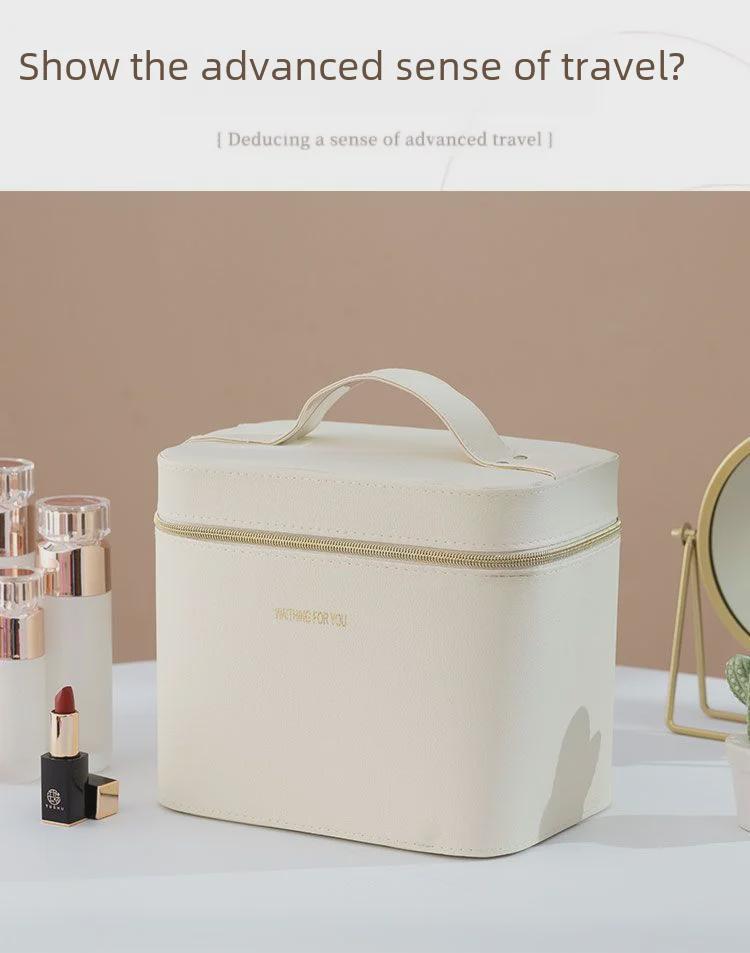 High-Capacity Luxury Makeup Bag: Stylish Cosmetic Storage for Trendsetters