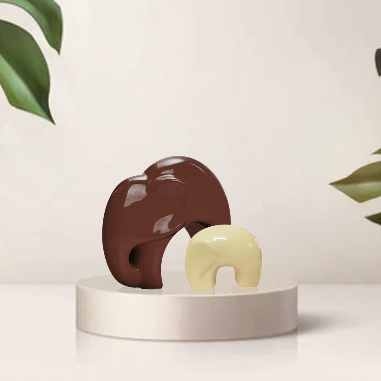 

Домашний декор Талисман удачи Слониха и слоненок | Керамические фигурки с отделкой под рояльный лак - (Набор из 2 предметов, коричневый и кремовый)